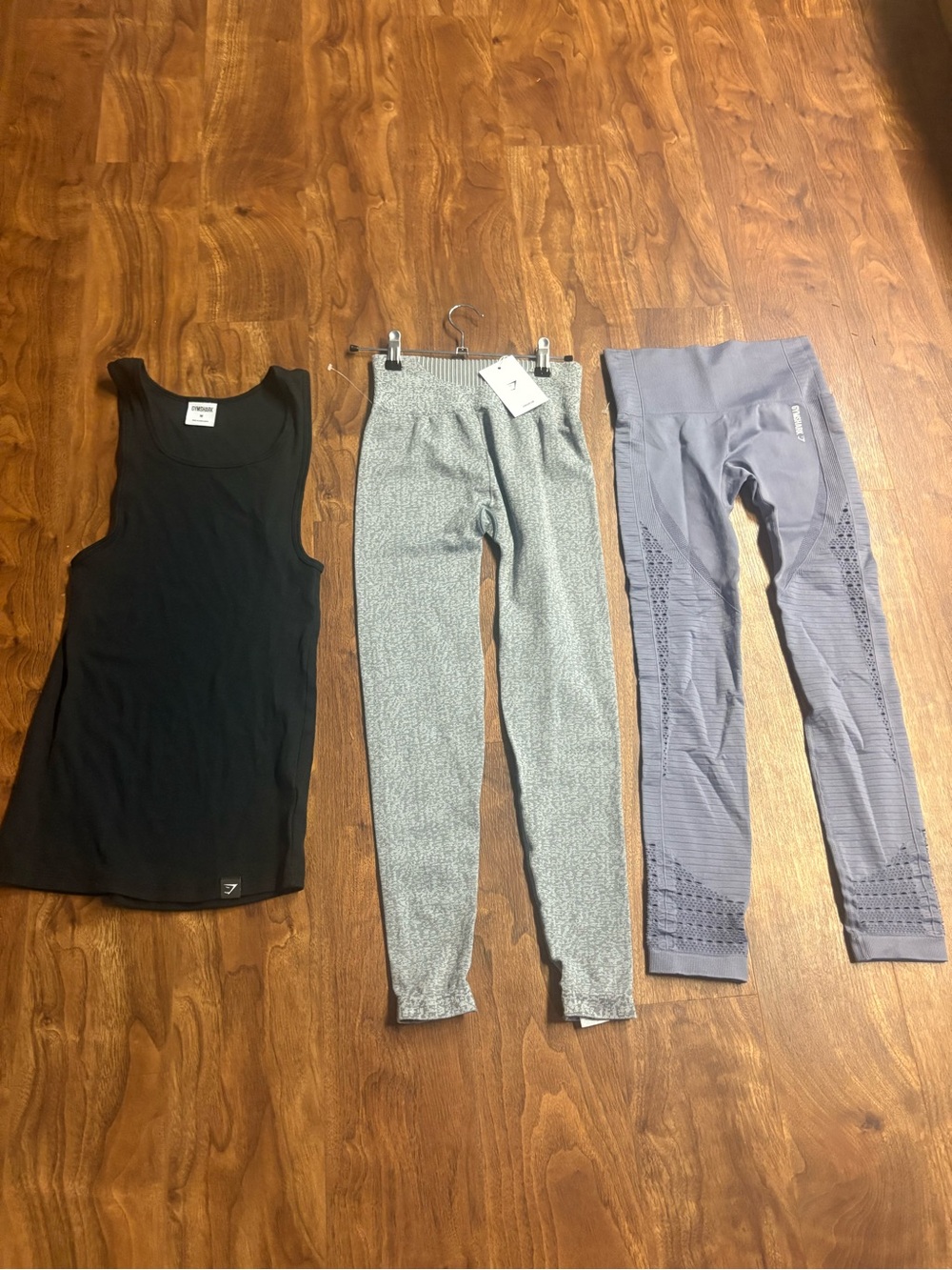 Gray and Lavender XS legging, new and new without tags, Black tank, medium